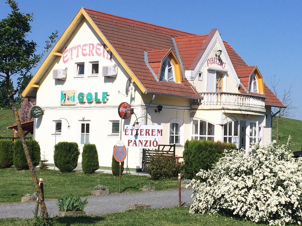 Golf Etterem Es Panzio Hotel Kaposvár Buitenkant foto